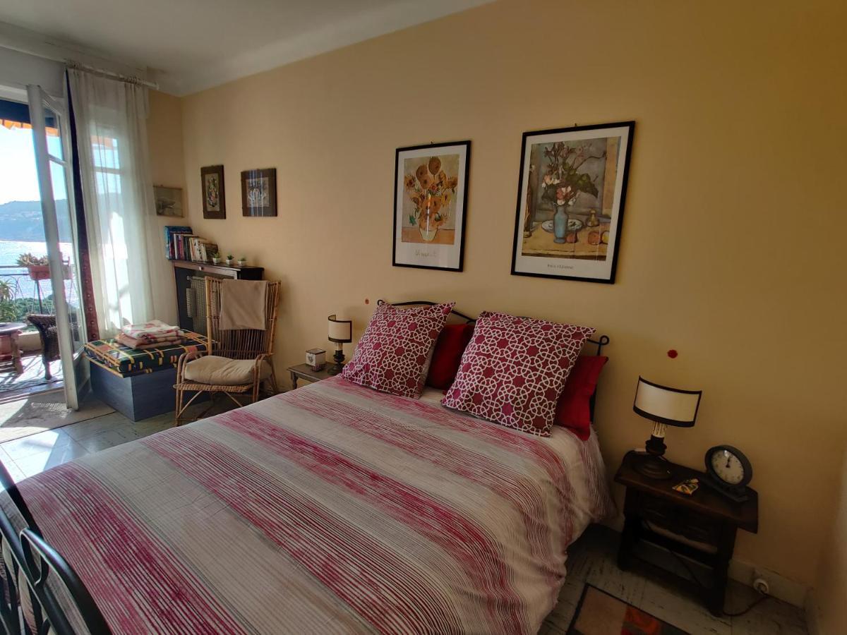 Vintage Flat Overlooking Villefranche Bay Apartment Exterior photo